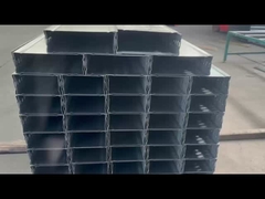 Plateaux de câbles galvanisés muraux à charge moyenne pour la gestion personnalisée des câbles électriques