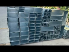 Plateau de câbles galvanisés réglable pour résistance à la corrosion