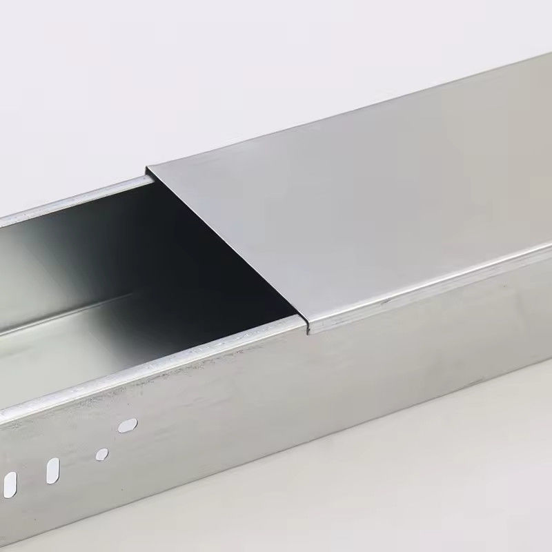 100 mm de largeur non inflammable solide plateau de fond de câble pour la gestion sûre et du câble
