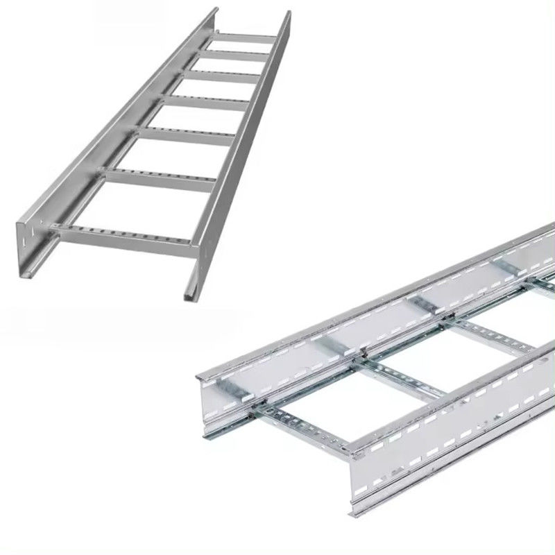 Escalier en acier galvanisé type plateau de câble en argent