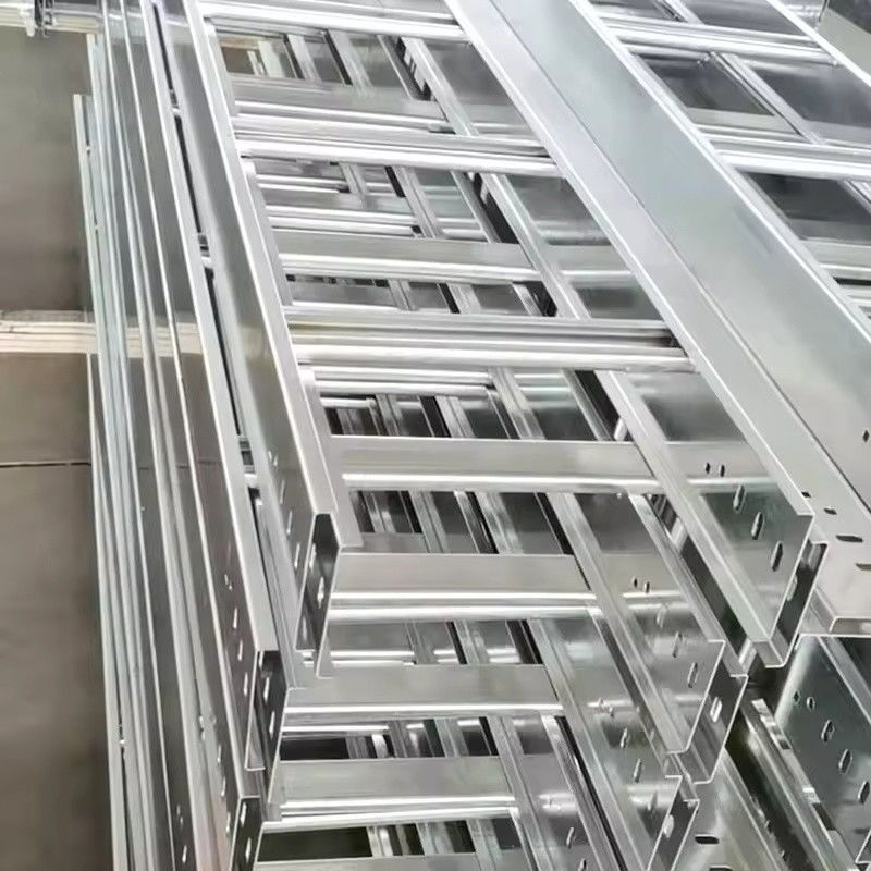 Système de plateau de câbles de type échelle en acier galvanisé à charge lourde avec une capacité de charge de 200 kg