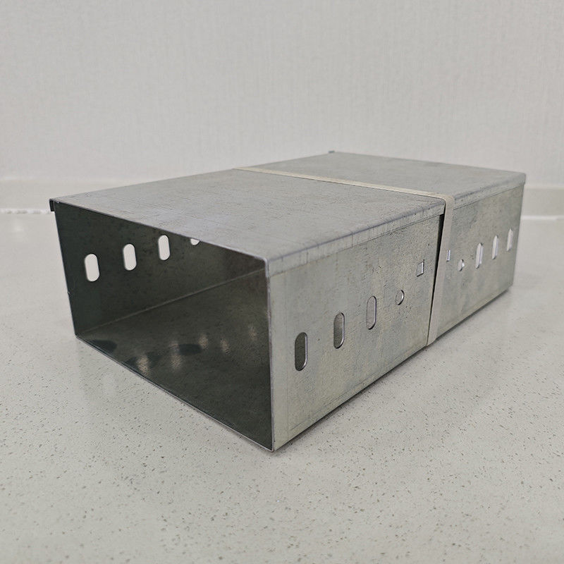Résistance au feu élevée type fond solide plateau de câble personnalisation longueur pour l' intérieur